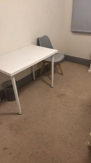 Spacious 7 Bedroom Budget Apartment in Headingley - 3