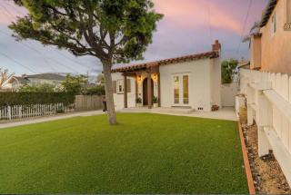 La Jolla Coastal Retreat - Walk to Beach - 0