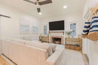 La Jolla Coastal Retreat - Walk to Beach - 6