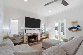 La Jolla Coastal Retreat - Walk to Beach - 4