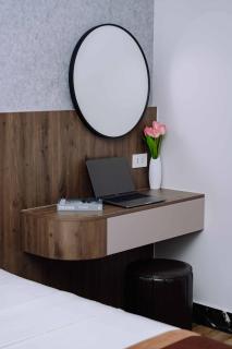 V Fleurs Hotel Cat Ba - 4