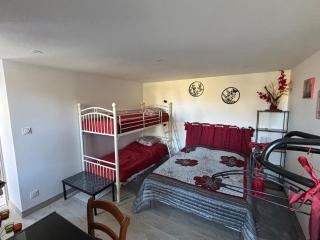 Maison individuelle au cœur d'un village dynamique - 1