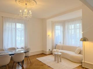 Aurevo 3BR Apartment for 6 - Free Baselcard - 9