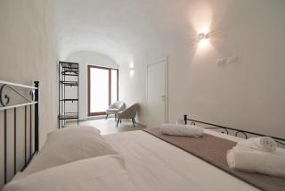 008 - Bright & Large Flat with AC - 1