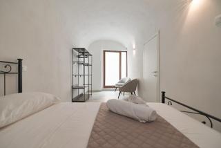 008 - Bright & Large Flat with AC - 2