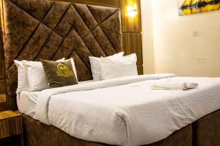 Nice-mason Serene and Suites - 1