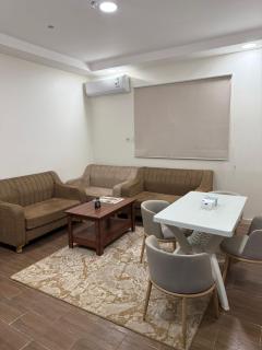 شقق ابراهيم ياسر حمد ال سعد للشقق المخدومة - 1