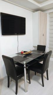 Spacious 3 Rooms Cozy Apartment - 9