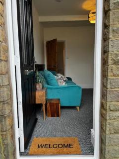 Delightful 1 Bedroom Cottage - 0