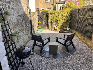 Delightful 1 Bedroom Cottage - 6