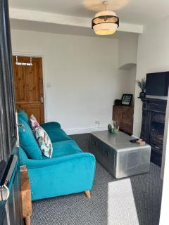 Delightful 1 Bedroom Cottage - 1