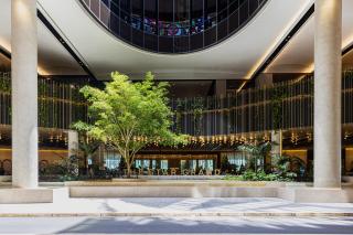 Luxury 50th Floor 2BR at Queens Wharf with Parking - 6