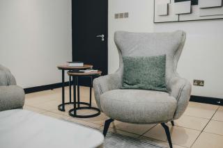 Luxury 3BR Alema Court, Pool & Airport Close - 4