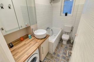 Little Americas Opera Apartments - 8