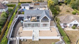 Sea Holly House - Where Architecture Meets the Ocean - 5