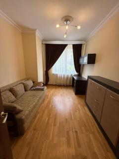 Посуточно и почасово 2 комнатная квартира Новострой Комфорт - 1