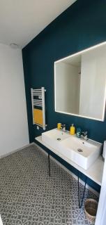 Gîte raffiné de 400 mètres carrés, vue exceptionnelle sur mer, 5 chambres - 2