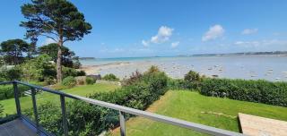 Gîte raffiné de 400 mètres carrés, vue exceptionnelle sur mer, 5 chambres - 5