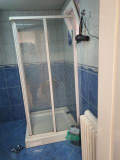 Family Nest - Two-Bedroom Apartment in City Centre by He-Ra Apartments Skopje - Skopje - 7