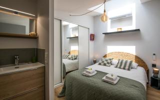 LA SUITE terrasse, wifi,parking,clim - 1