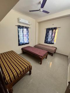 Varaham PG - Pallikaranai - 5