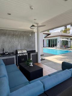 Pool Villa - 3 Bedroom- Walking to Bangtao Beach, Restaurants and Supermarkets - 1