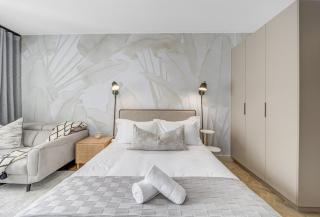 Luxury Executive Studio - One Rosebank - 7