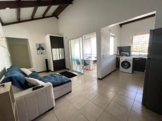 Spacieux appartement situé à 2 minutes de la plage - 0