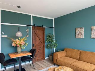 Green Happiness With Private Parking - 9