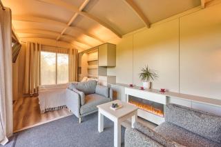 Host & Stay - Molly Mod - 2