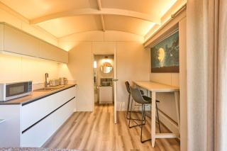 Host & Stay - Molly Mod - 1