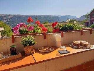 Blue Eyes Centre Free Parking - 4