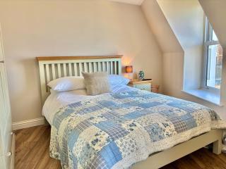 The Waverley -Parking & Sea View - 9