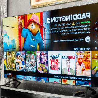 City Centre Apartment - Bedroom TV - Netflix 11K - 2