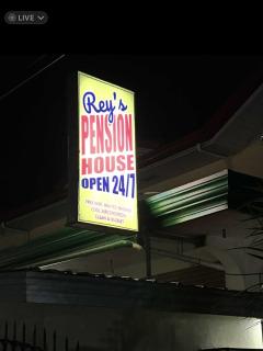 Rey's Pension House - Barkadahan - 1