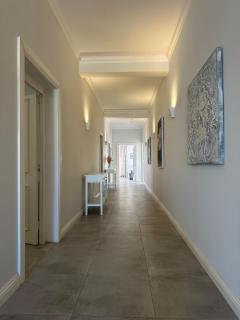 Valletta Minimal, Breezy, Coastal chic City Life - 1