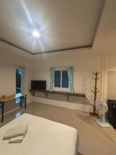 Little Bailan Retreat - Garden & River Side - 8