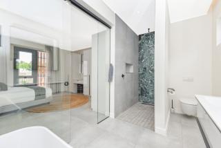 The Emerald Hyde Park - Apartments in Hyde Park - 4