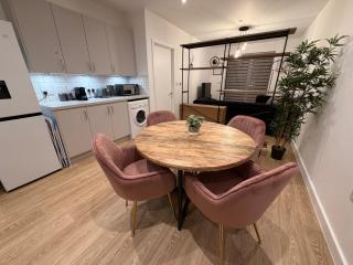 HRF Barking Apartments - 5