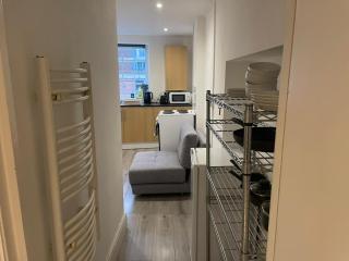 Stylish 1-Bed Flat in Trendy Montpelier, Bristol - 5