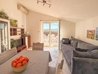 Apartment Ana-2 by Interhome - Turanj - 8