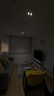 Luton Luxe Stays - 6