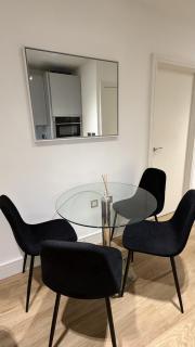 Luton Luxe Stays - 7