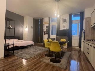 Studio near the Metropolitan Church - 0