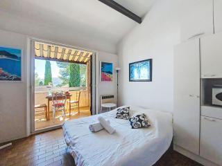 Studio Les Hauts du Port-1 by Interhome - 6