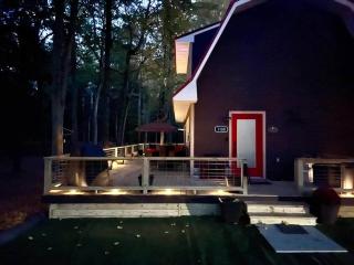 At Grandma's Cabin - Luxury Escape On 100 Acres - 4