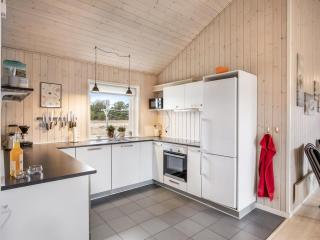 Holiday Home Elenore - 900m from the sea by Interhome - 6