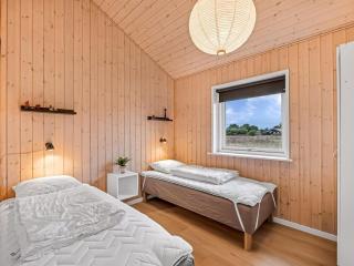 Holiday Home Elenore - 900m from the sea by Interhome - 2