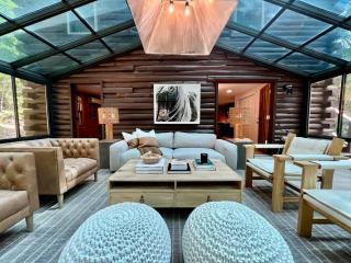2 Stylish Cabins 1 Stunning Property 6 Guests - 9