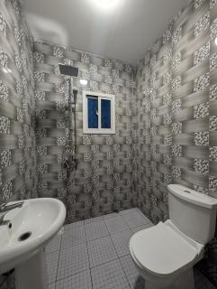 Bright 3-Bedroom Bungalow in Tujereng Sleeps 6 - 3